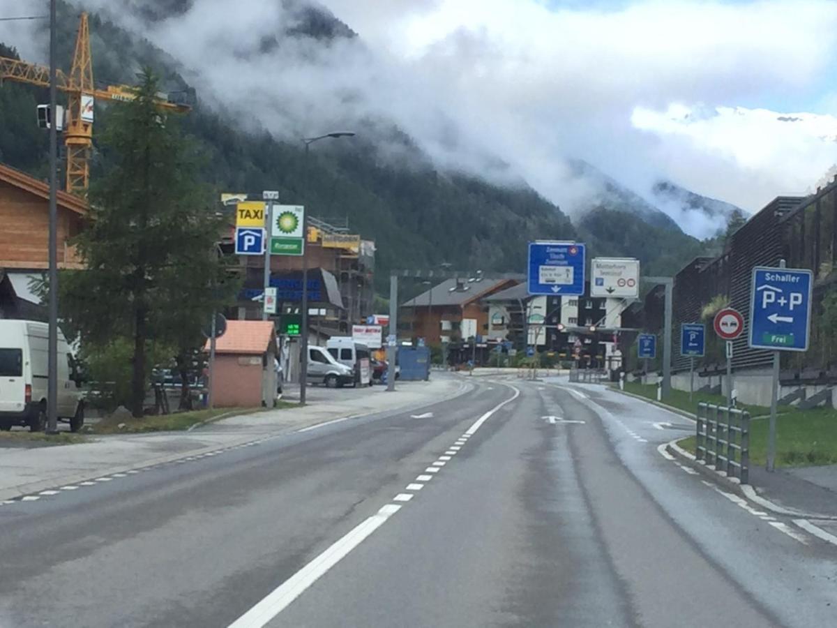 Emelie Zermatt 4**** Apartman Kültér fotó